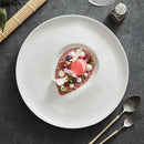 White Round Ceramic Plate With Irregular Inner Shape