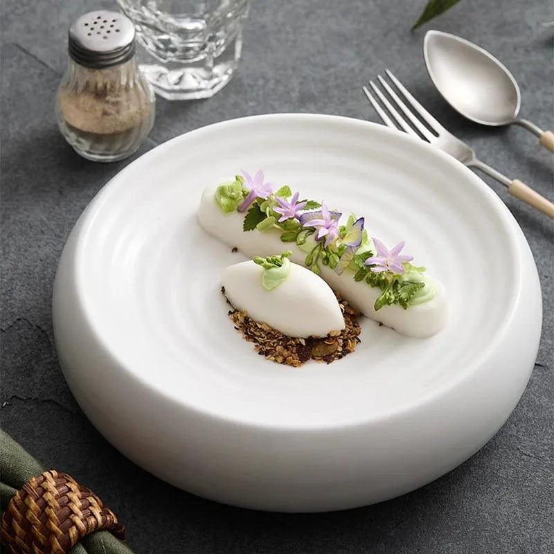 Modern White Circular Textured Plate for Elegant Dining