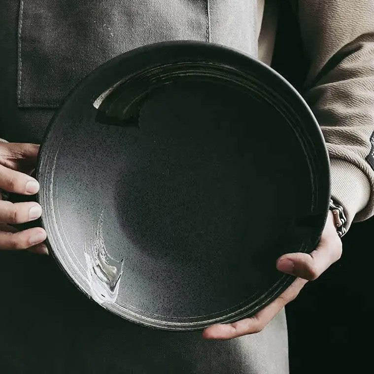 Retro Style Black Ceramic Plate with Brush Glaze