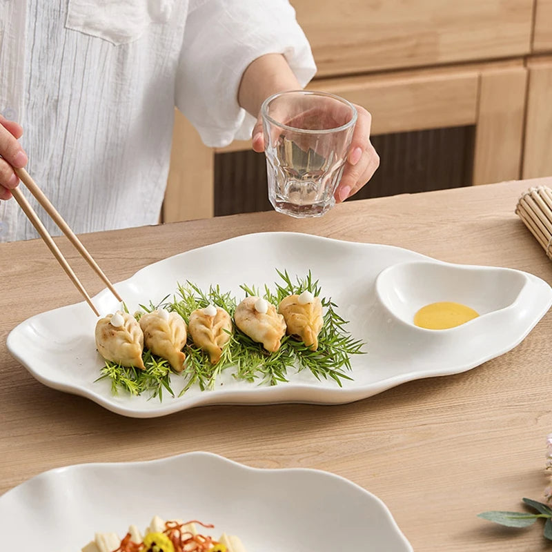 White Oval Wavy-Edge Ceramic Plate for Elegant Serving