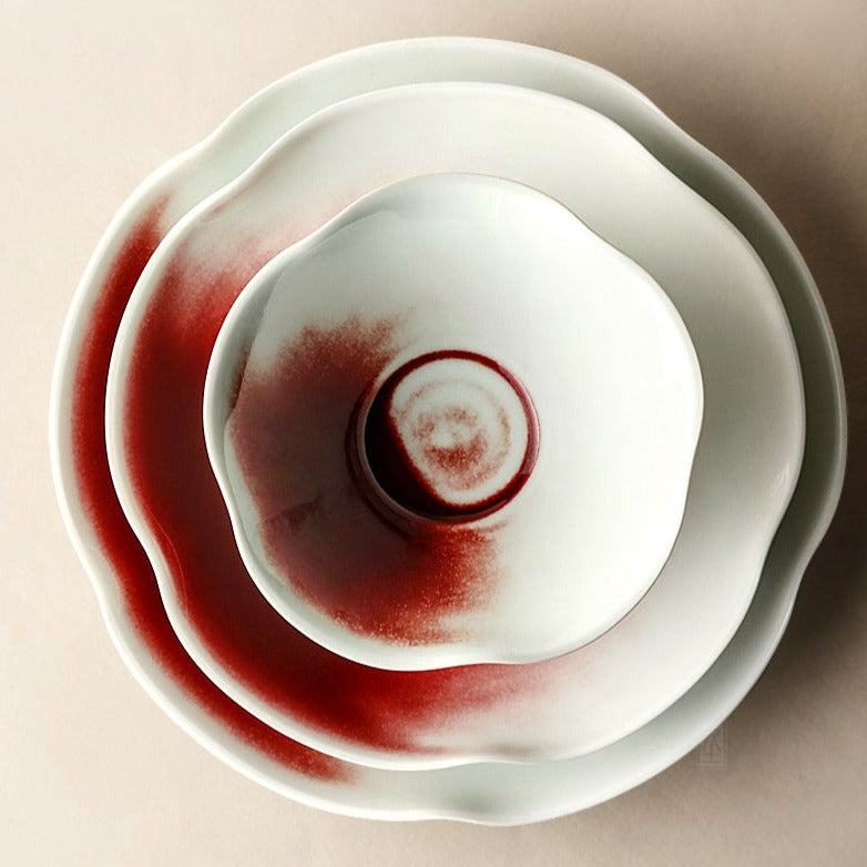 Ice Cracking Glaze Ceramics White and Red Plates