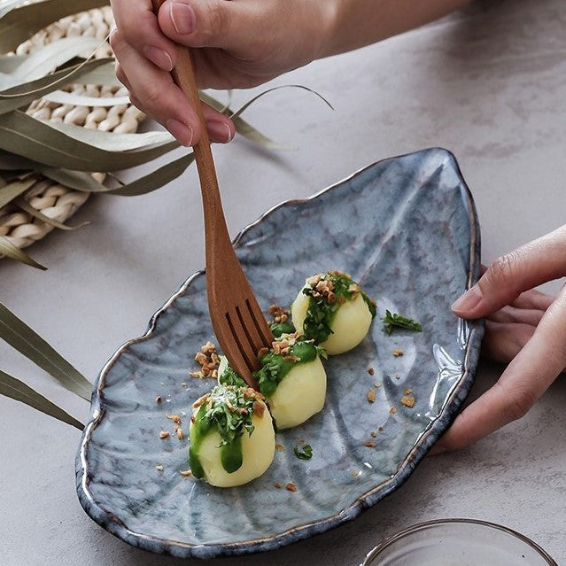 Japanese Ceramic Porcelain Leaf Dinner Plate