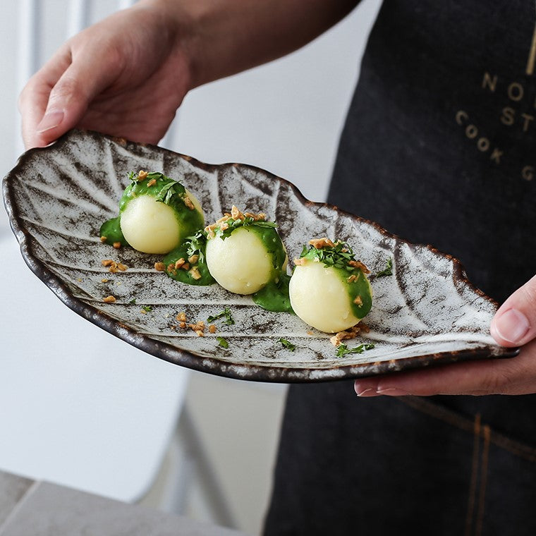 Japanese Ceramic Porcelain Leaf Dinner Plate