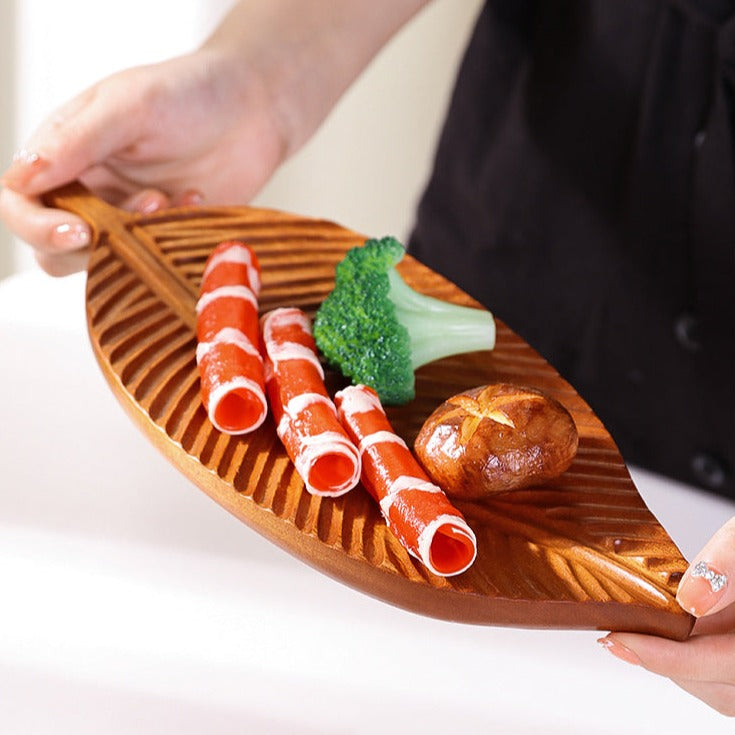 Wooden Leafy Dinner Plates